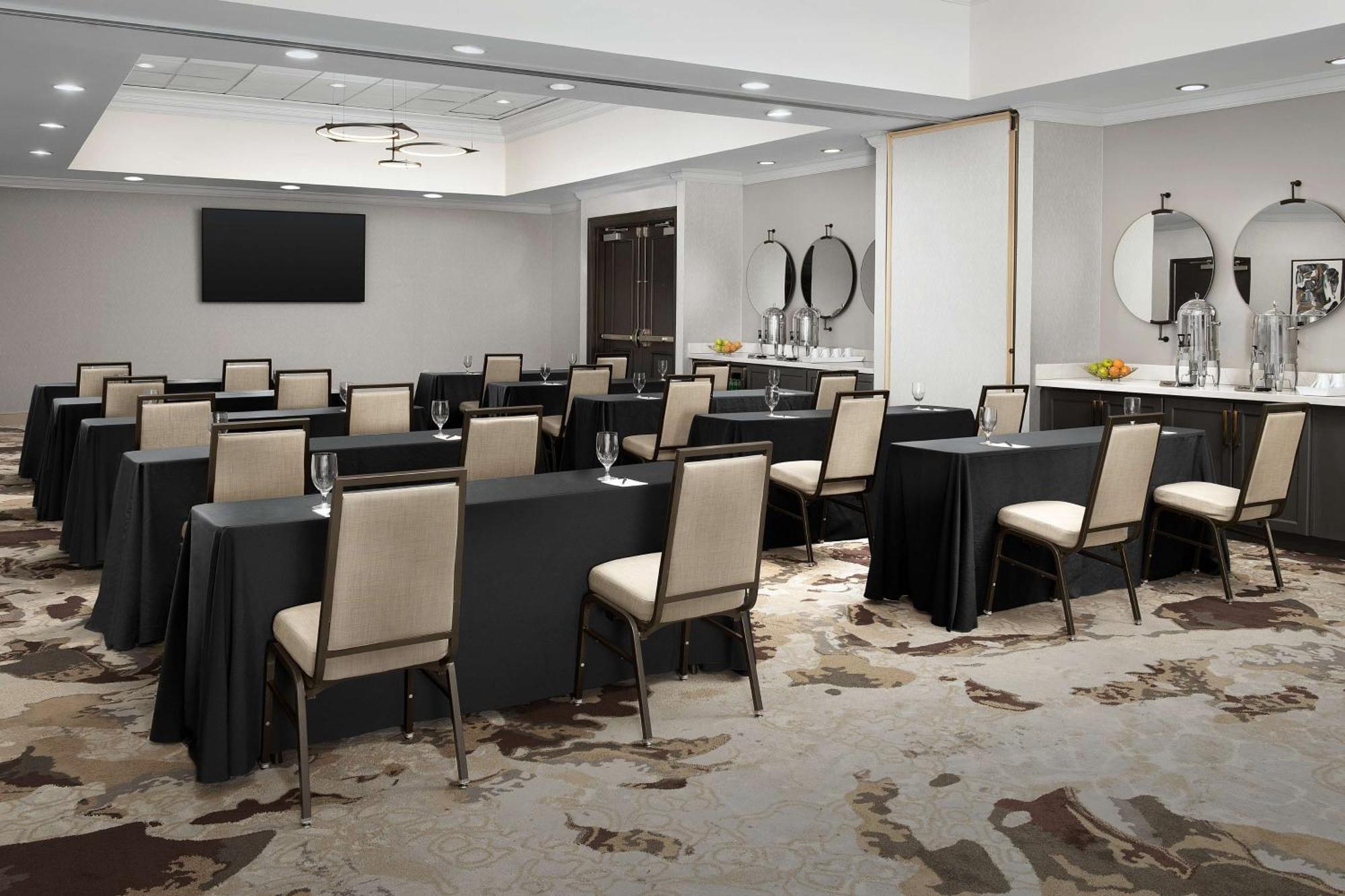Hilton Phoenix Чандлер Экстерьер фото