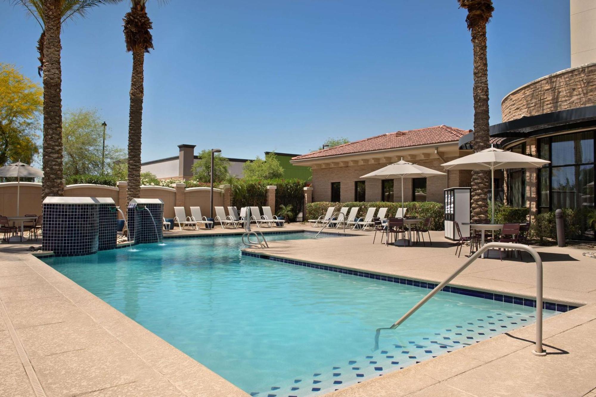 Hilton Phoenix Чандлер Экстерьер фото