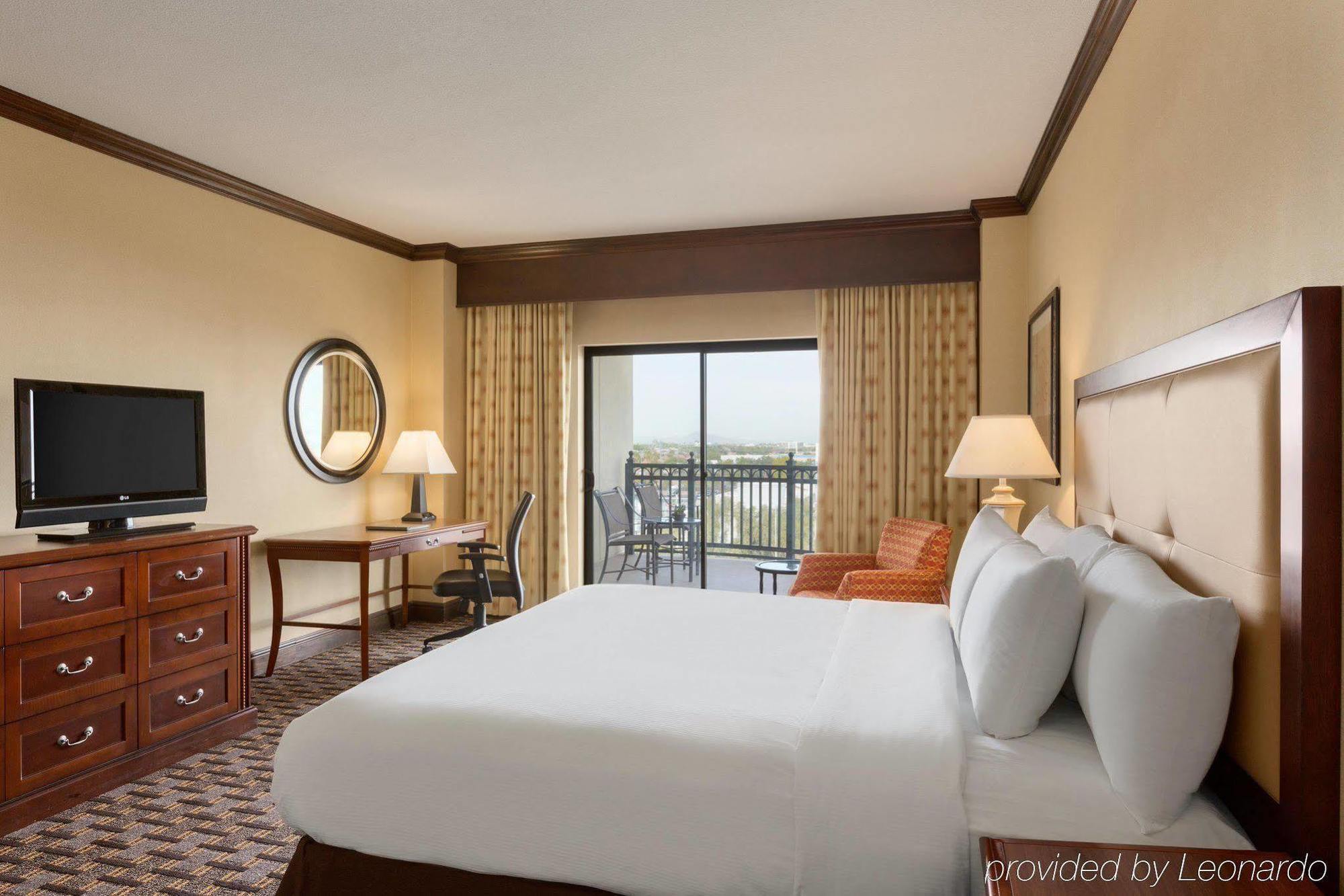 Hilton Phoenix Чандлер Экстерьер фото
