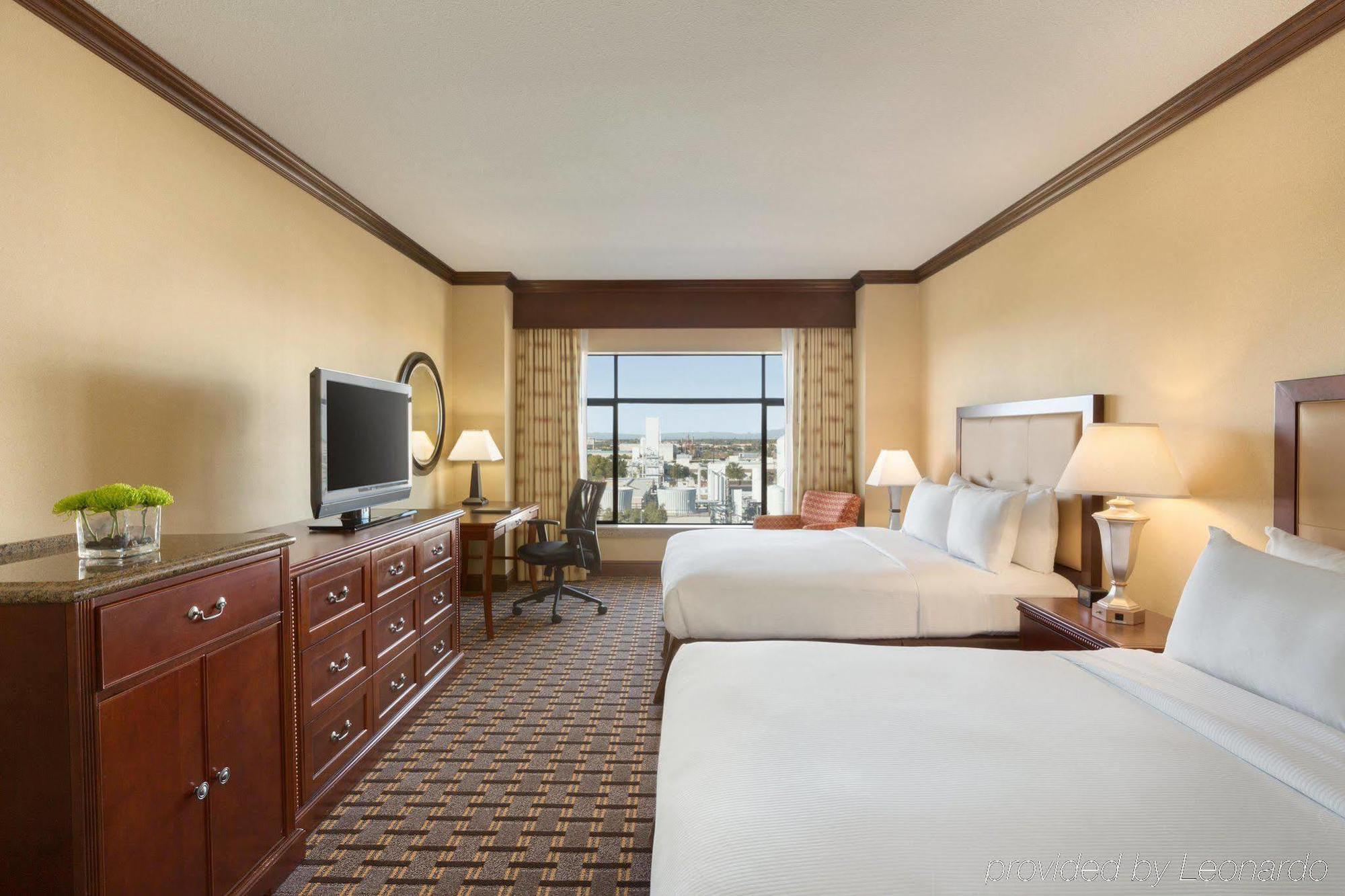 Hilton Phoenix Чандлер Экстерьер фото